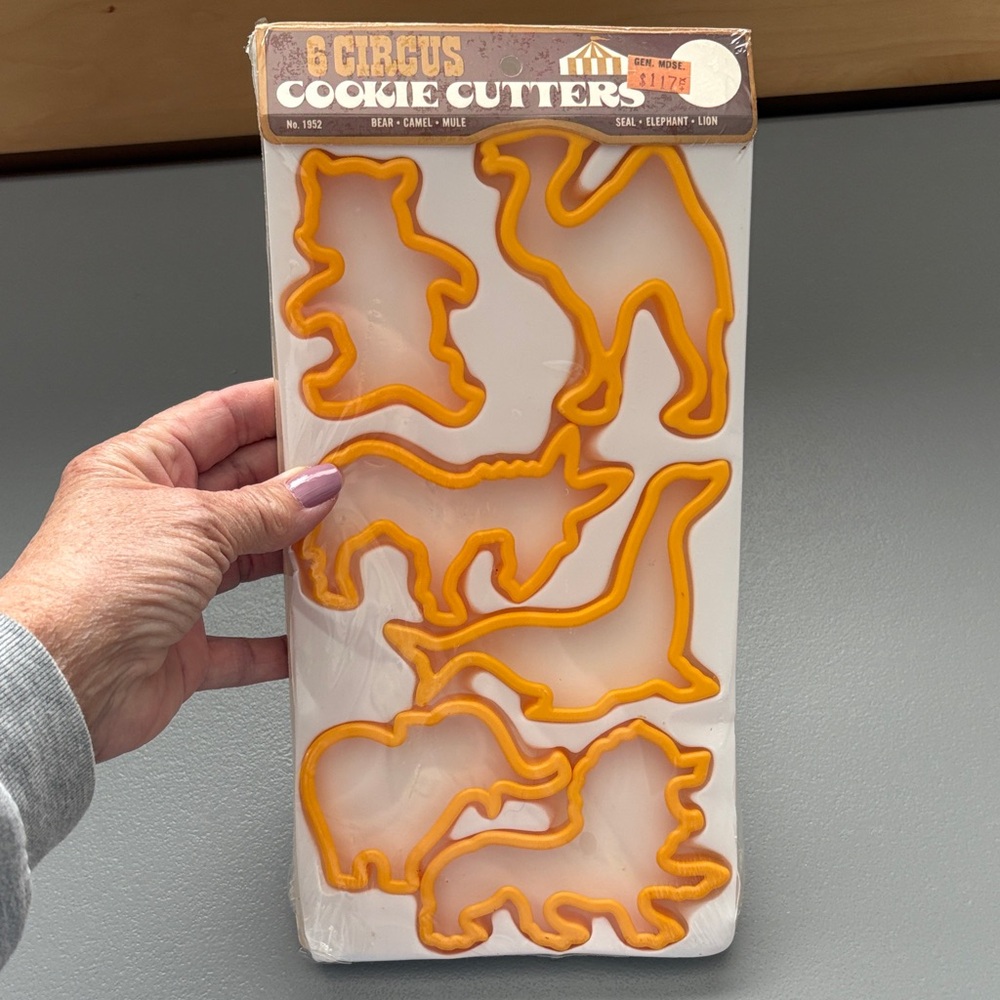 Vintage Plastic Cookie Cutters circus theme  unopened packaging